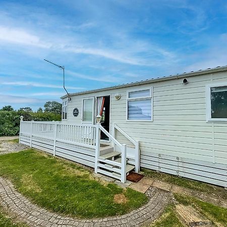 Great Dog Friendly Caravan To Hire With Field Views In Norfolk Ref 10132B Belton with Browston Extérieur photo