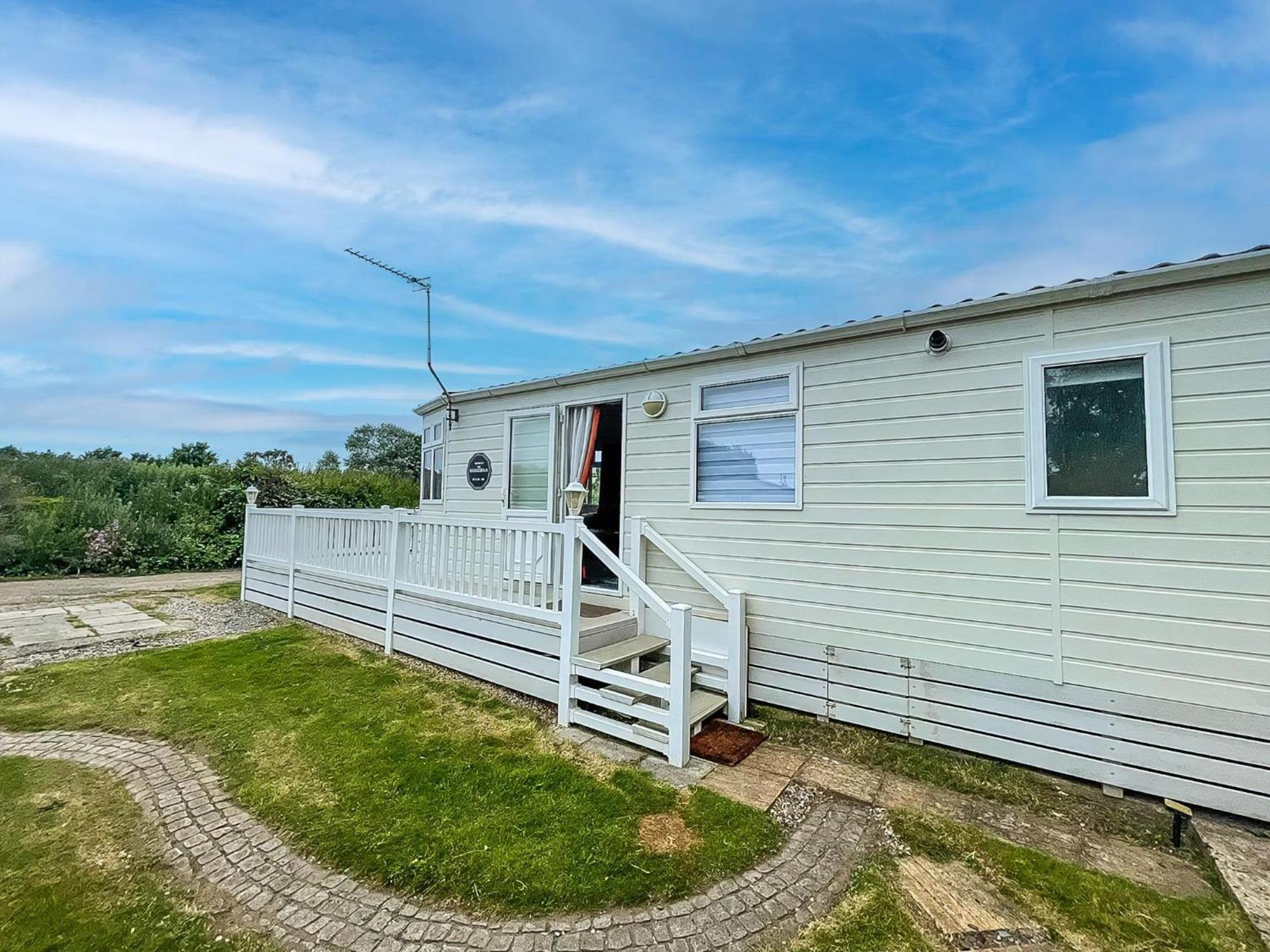Great Dog Friendly Caravan To Hire With Field Views In Norfolk Ref 10132B Belton with Browston Extérieur photo